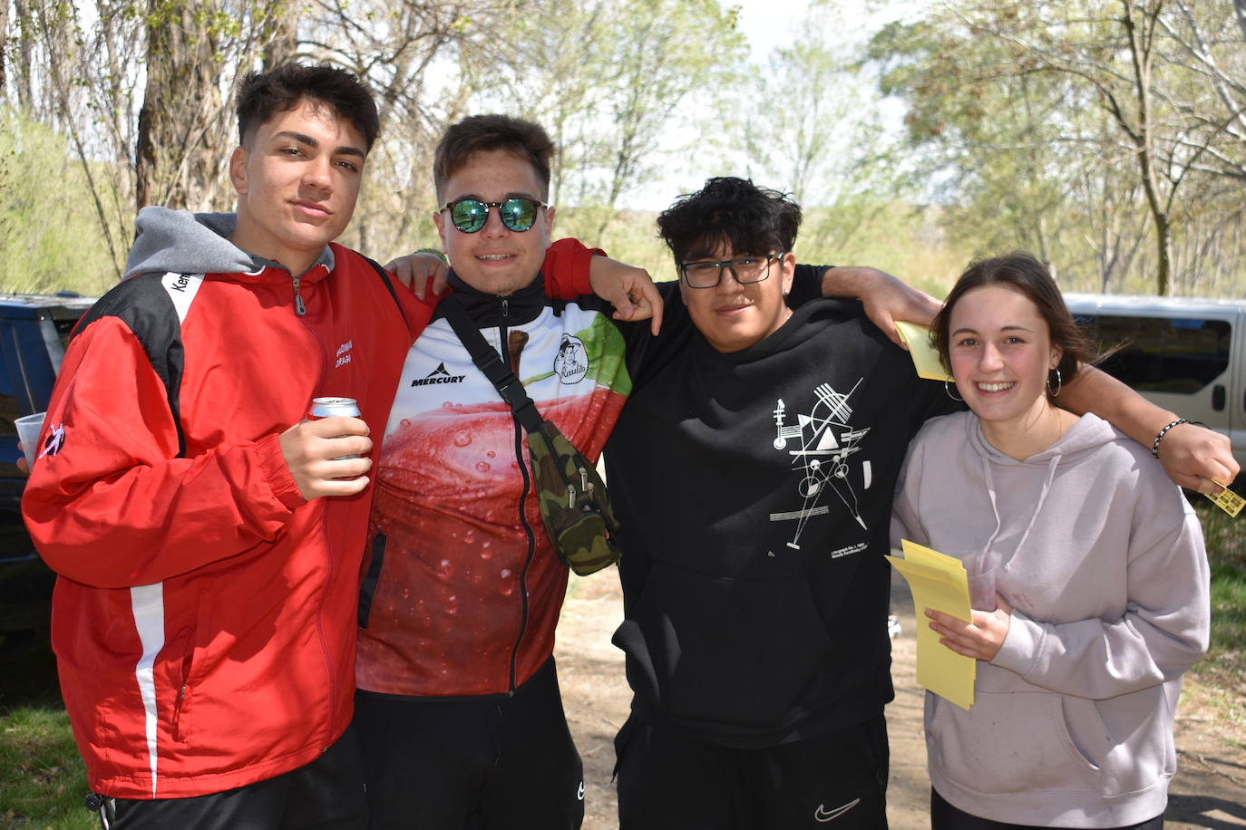 Las imágenes de las cuadrillas en el prado de Clunia de Aguilar