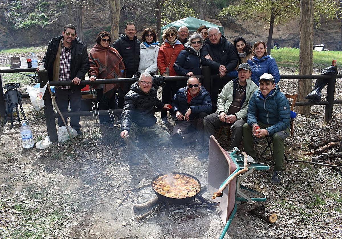 Las imágenes de las cuadrillas en el prado de Clunia de Aguilar