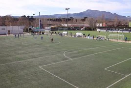 Panorámica de los dos campos de fútbol de hierba artificial.