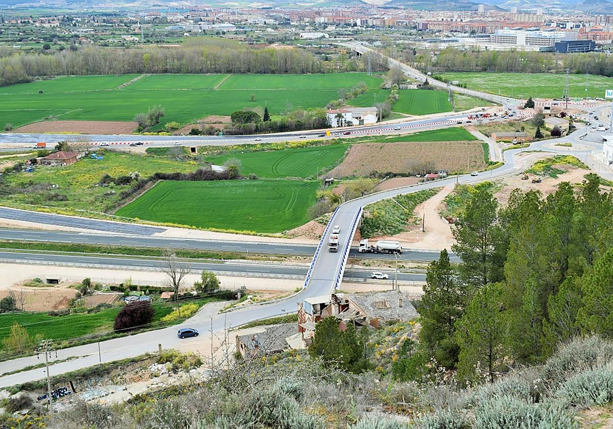 Obras. Vista panorámica del último tramo por el que debe transitar el carril ciclopeatonal de Villamediana.