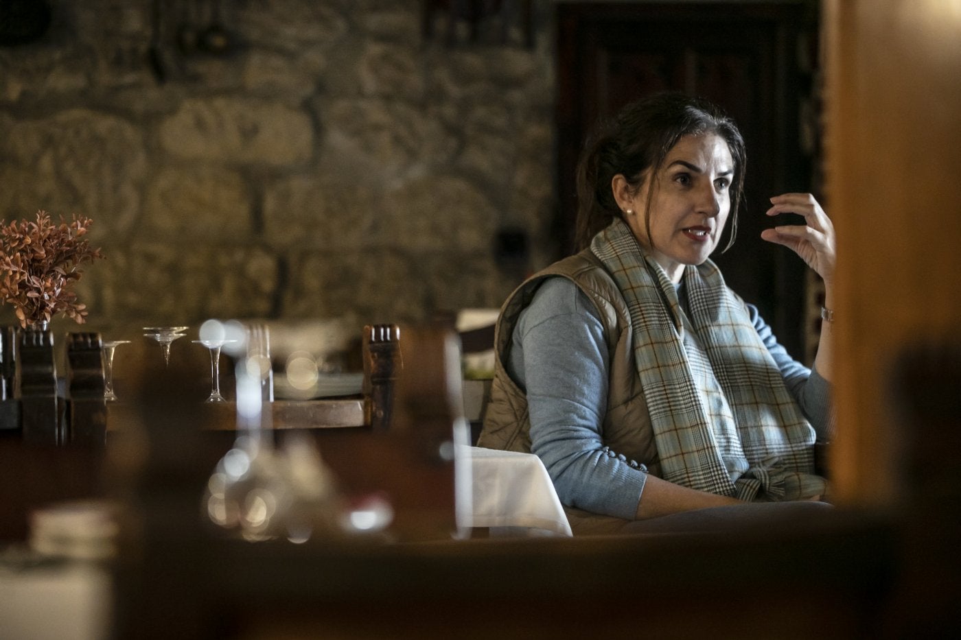 Yolanda Castillo en su restaurante, en la fecha en la que se cumplió medio año tras el asesinato de su padre.