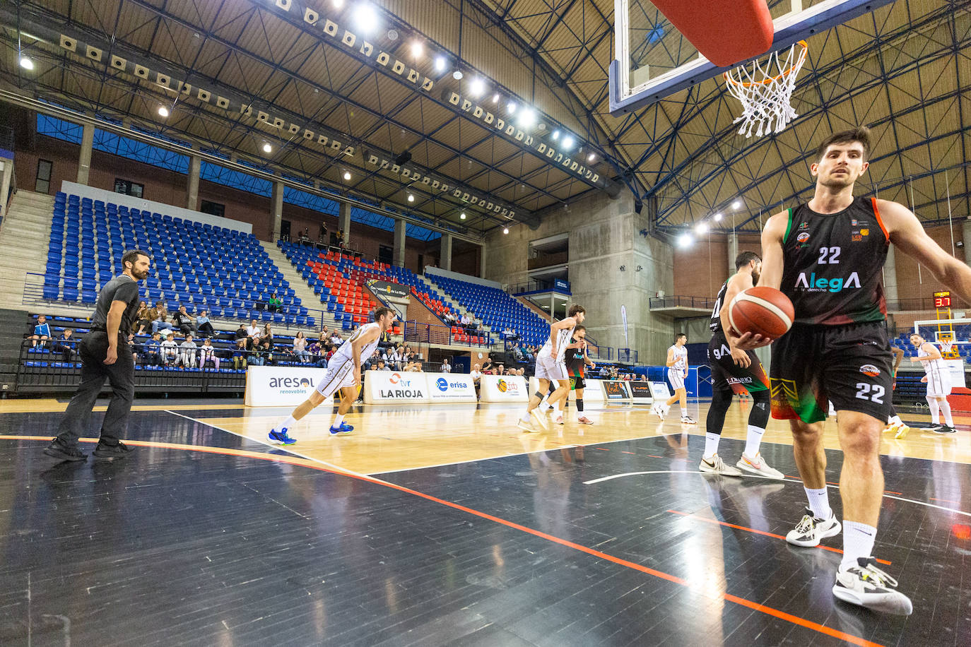 Las imágenes del partido Clavjo-Cantabria