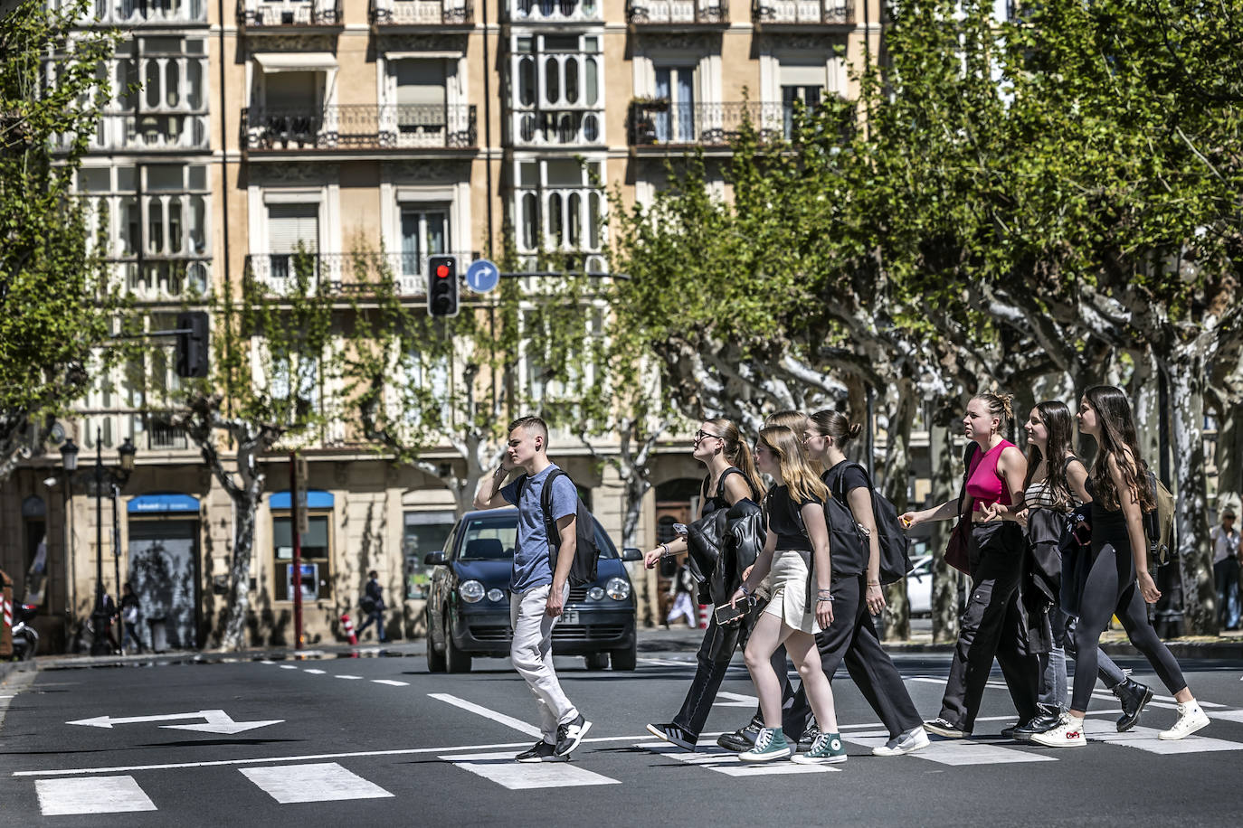 Un grupo de jóvenes, en el centro de Logroño