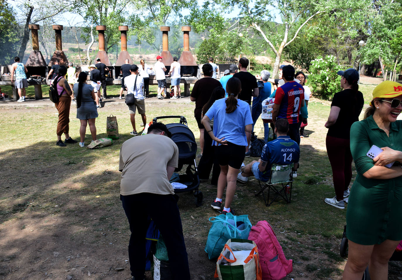 Mucha gente y pocos asadores en La Grajera