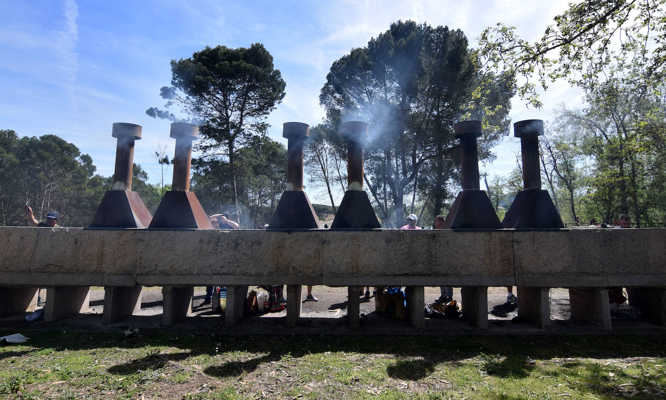 Mucha gente y pocos asadores en La Grajera