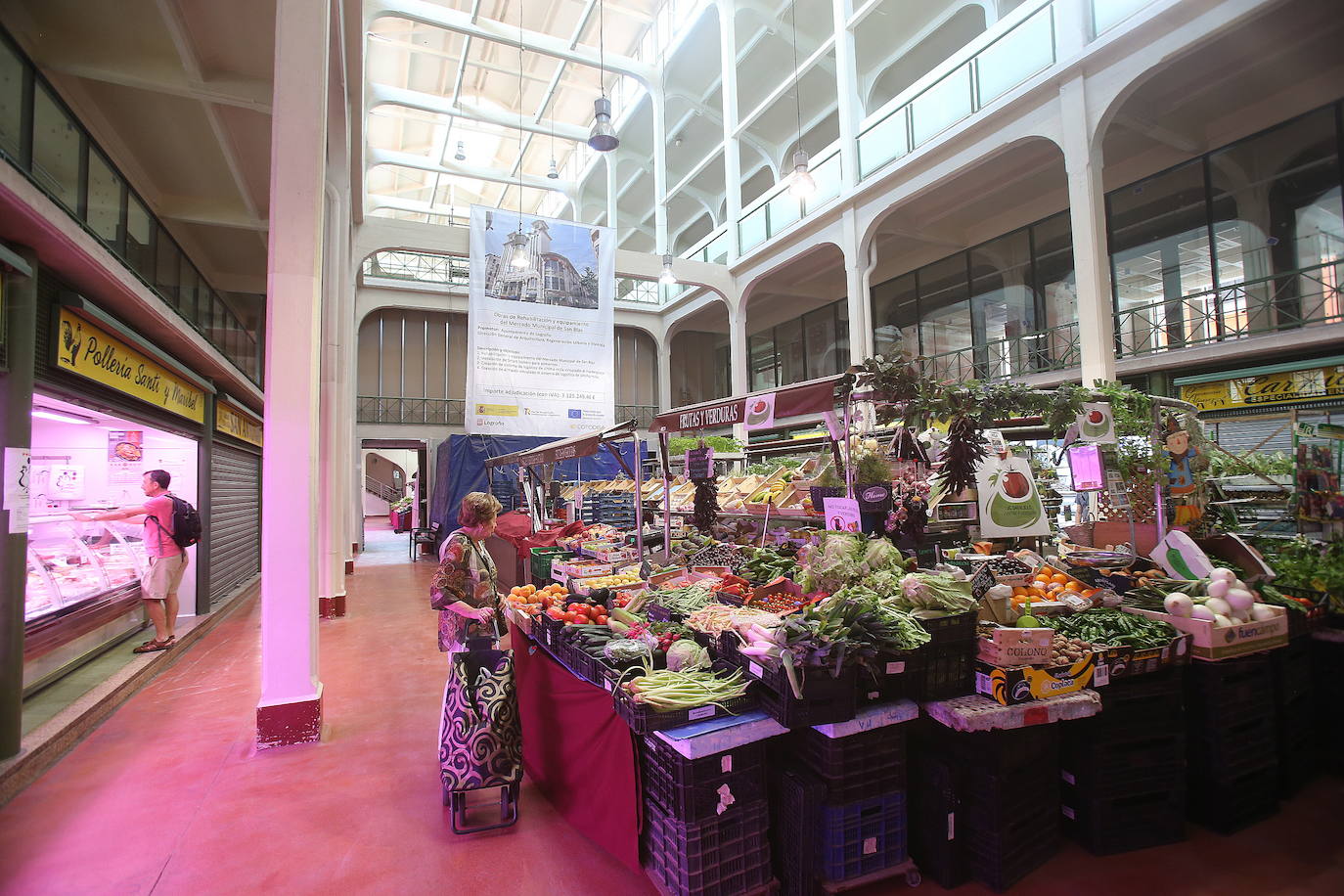 La plaza de Abastos no ha dejado de estar abierta pese a sus obras de reforma