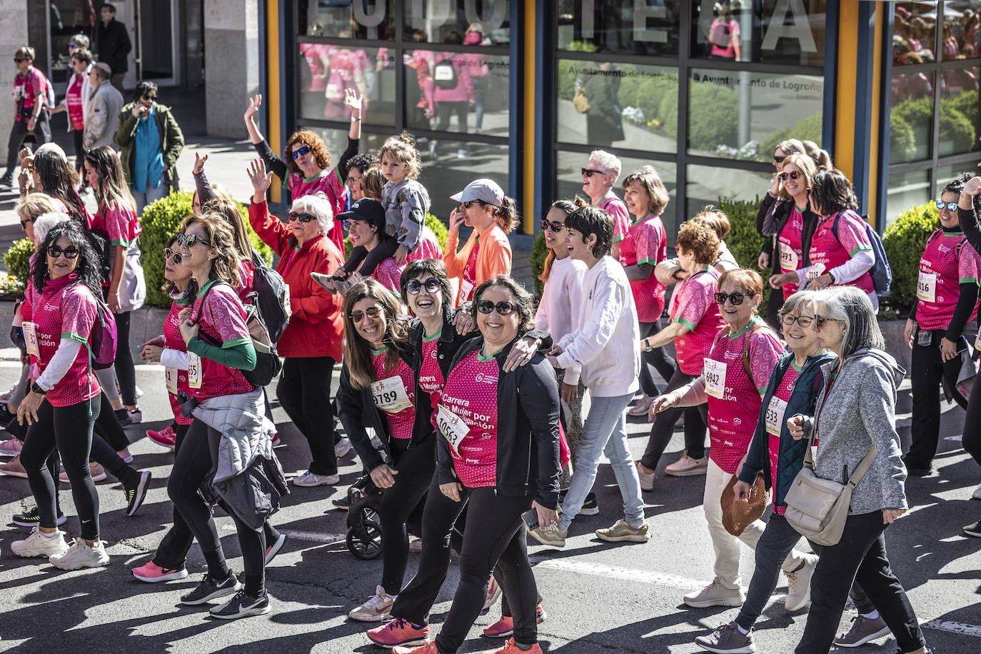 Las imágenes de la Carrera de la Mujer (I)