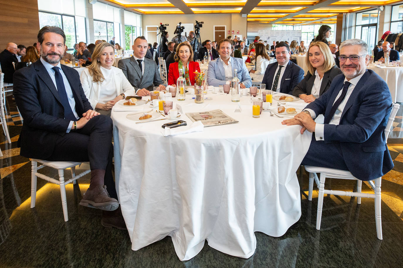 Carlos Sánchez, Belinda León, Héctor Barbarín, María Martín, Quique Martínez Armas, Alfonso Domínguez, Teresa Antoñanzas y Alfonso Sánchez.