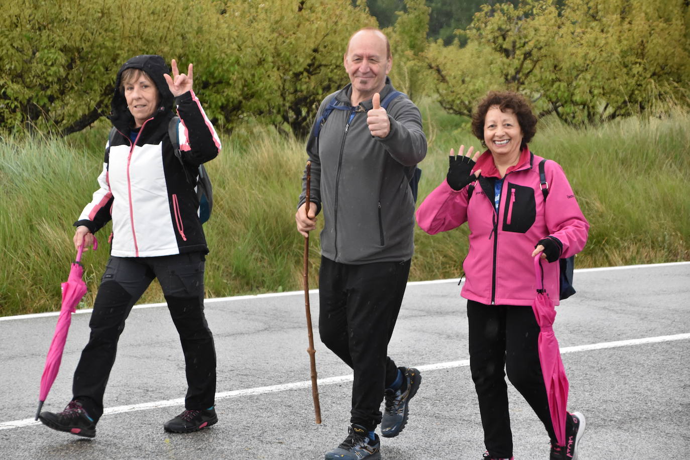 Numeroso público en el paseo saludable de Aguilar