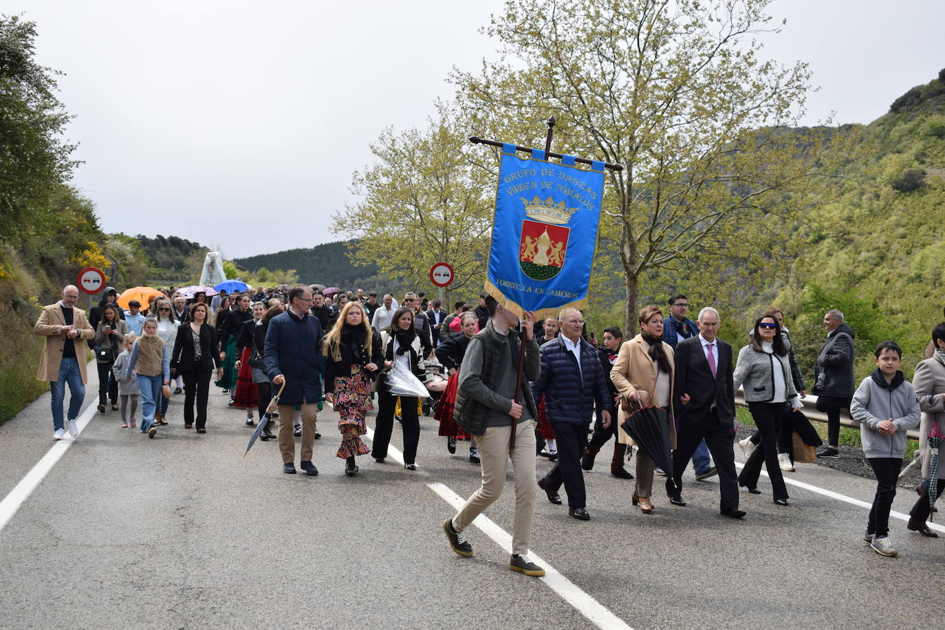 Procesión de la Virgen de Tómalos en Torrecilla