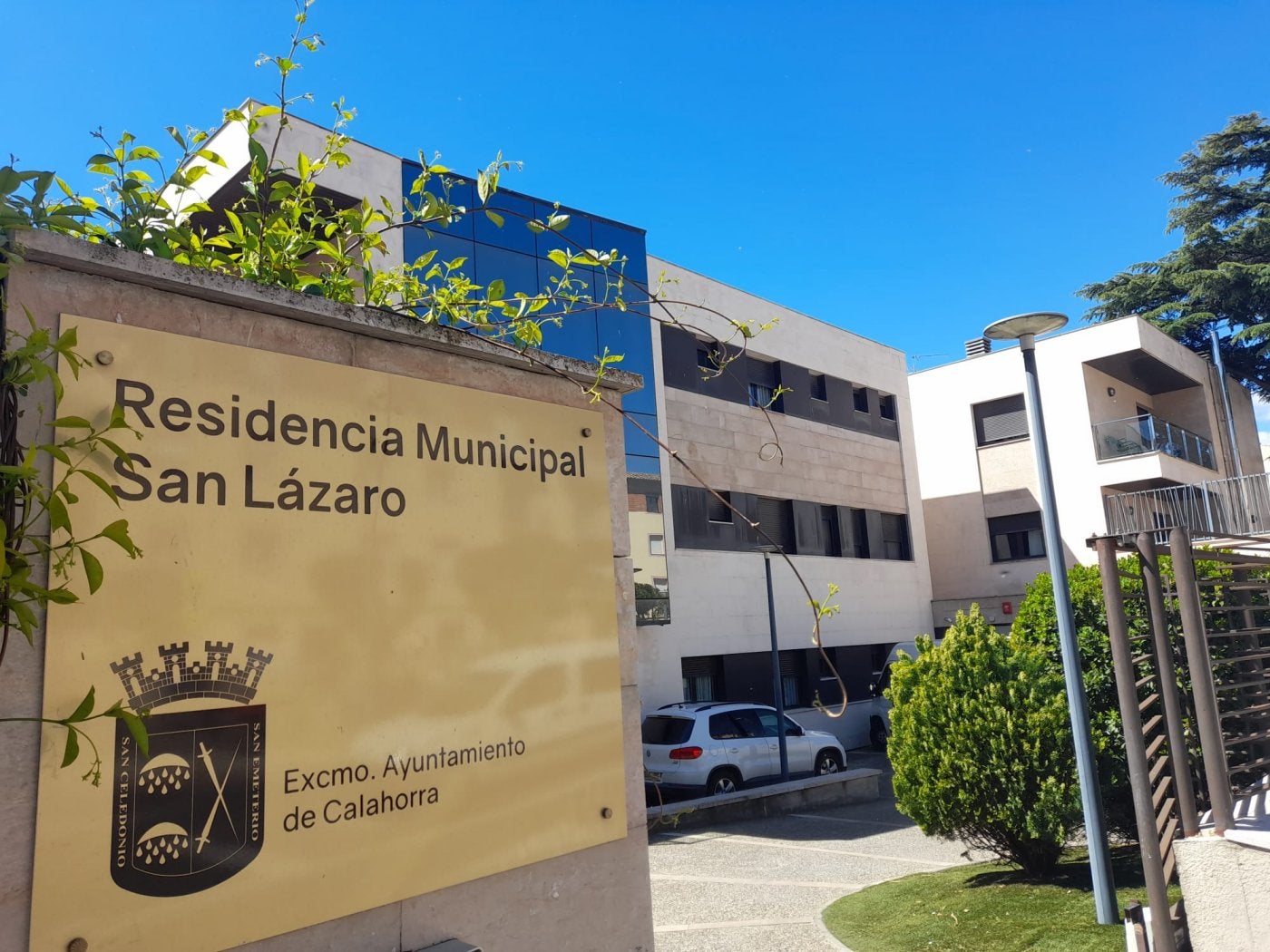 Exterior de la residencia municipal San Lázaro.
