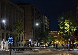 La mejora de la iluminación de la calle Vara de Rey es, de momento, la iniciativa más apoyada en el canal de Participación municipal.