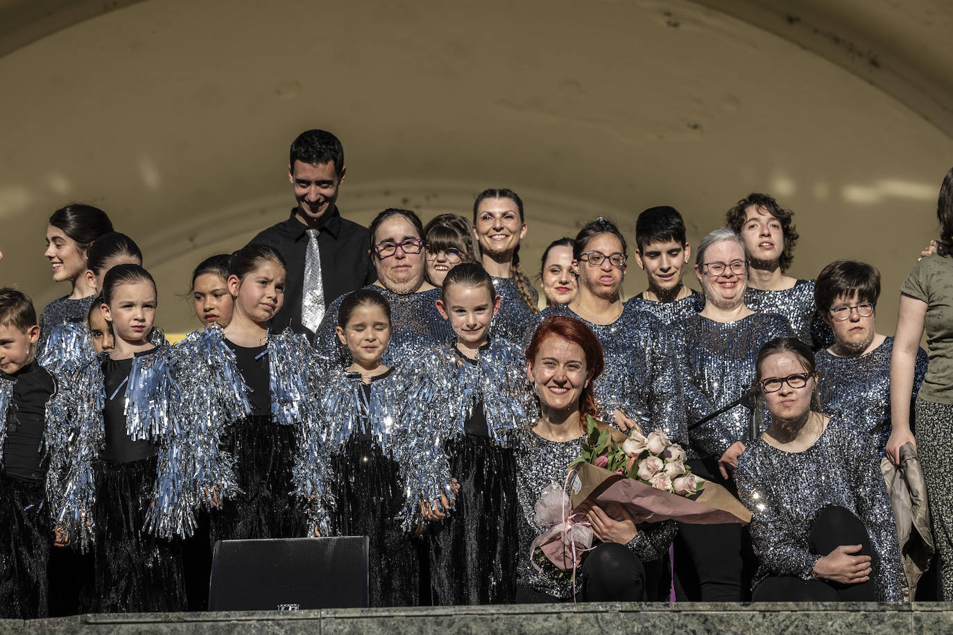 Serenata de Pablo Sainz Villegas por las calles de Logroño