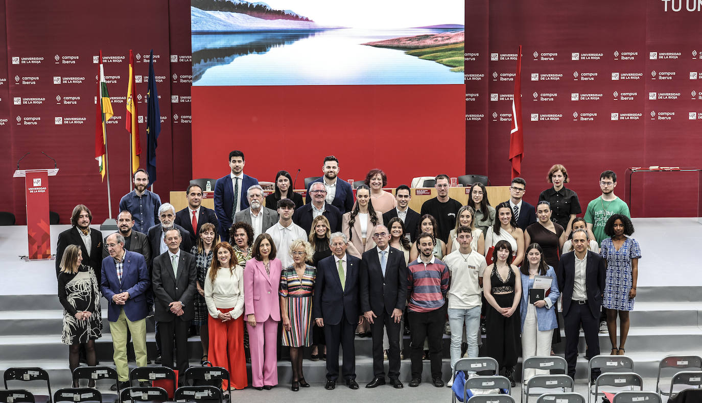 Reconocimientos en la Universidad de La Rioja en su su XXXII aniversario