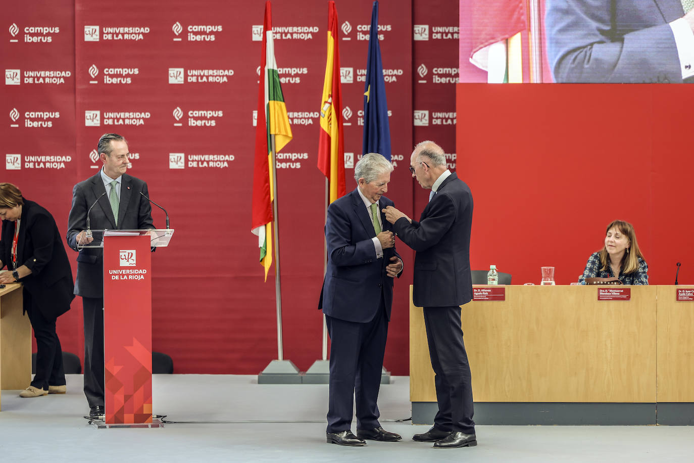 Reconocimientos en la Universidad de La Rioja en su su XXXII aniversario