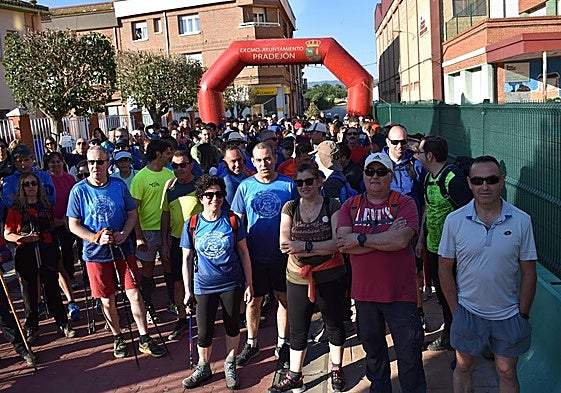 Dos marchas senderistas reúnen más de trescientas personas en Pradejón y Rincón de Soto