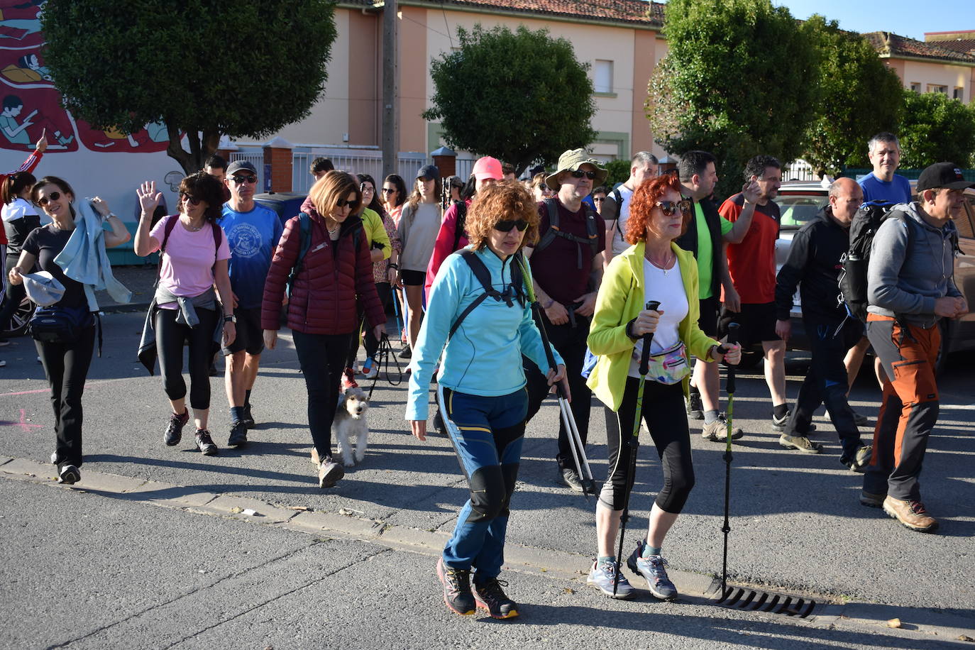 Dos marchas senderistas reúnen más de trescientas personas en Pradejón y Rincón de Soto
