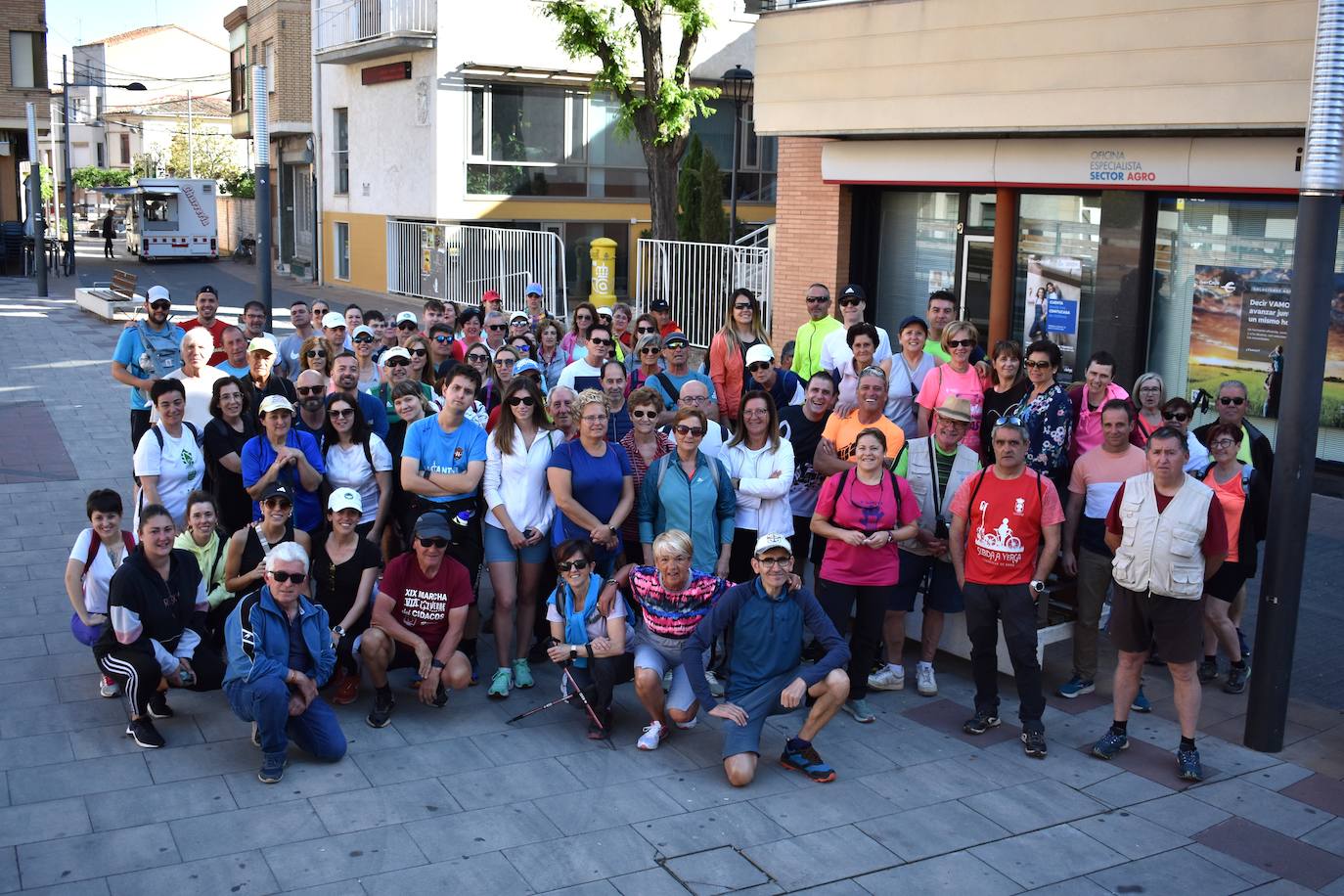 Dos marchas senderistas reúnen más de trescientas personas en Pradejón y Rincón de Soto