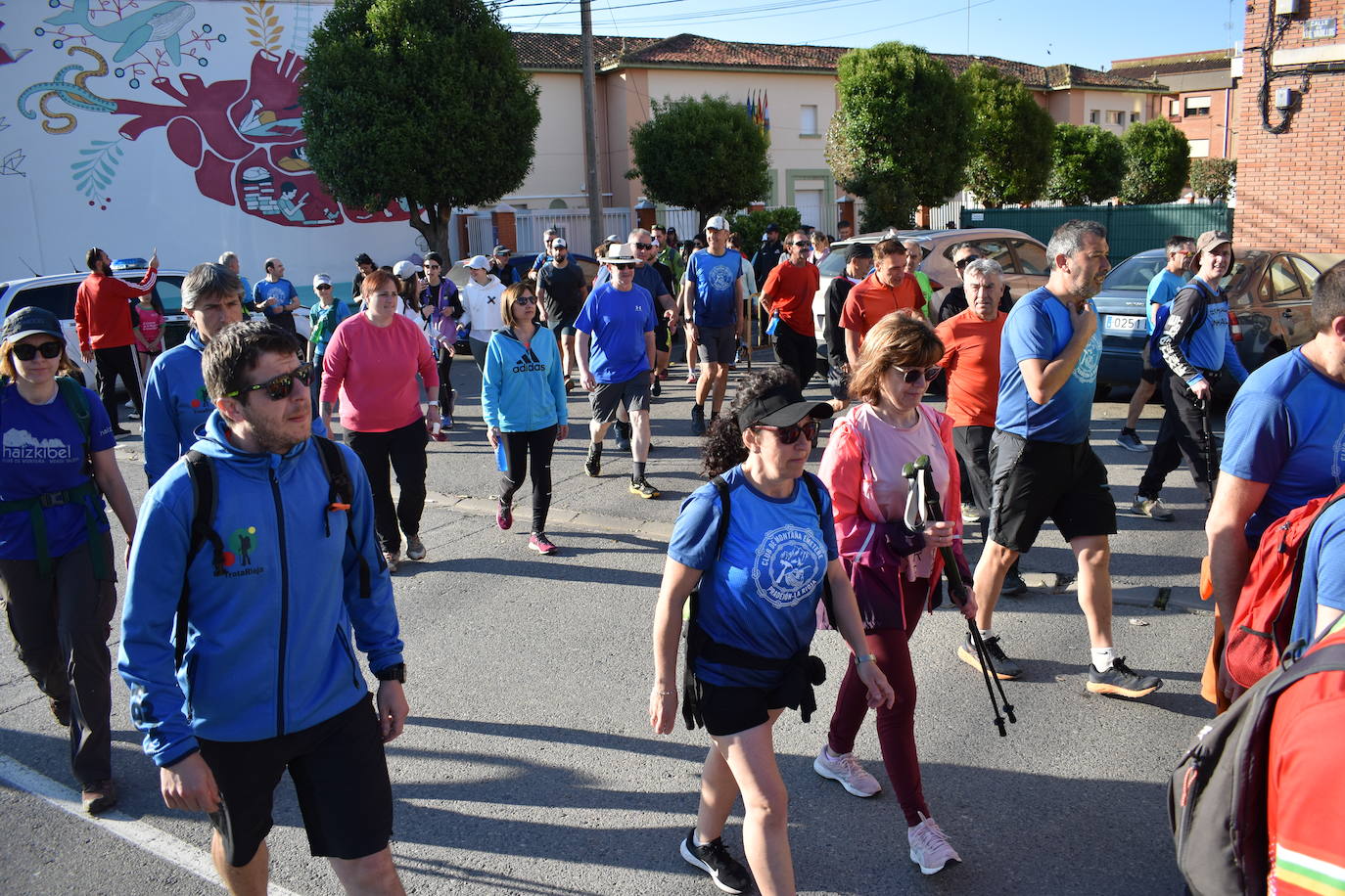 Dos marchas senderistas reúnen más de trescientas personas en Pradejón y Rincón de Soto