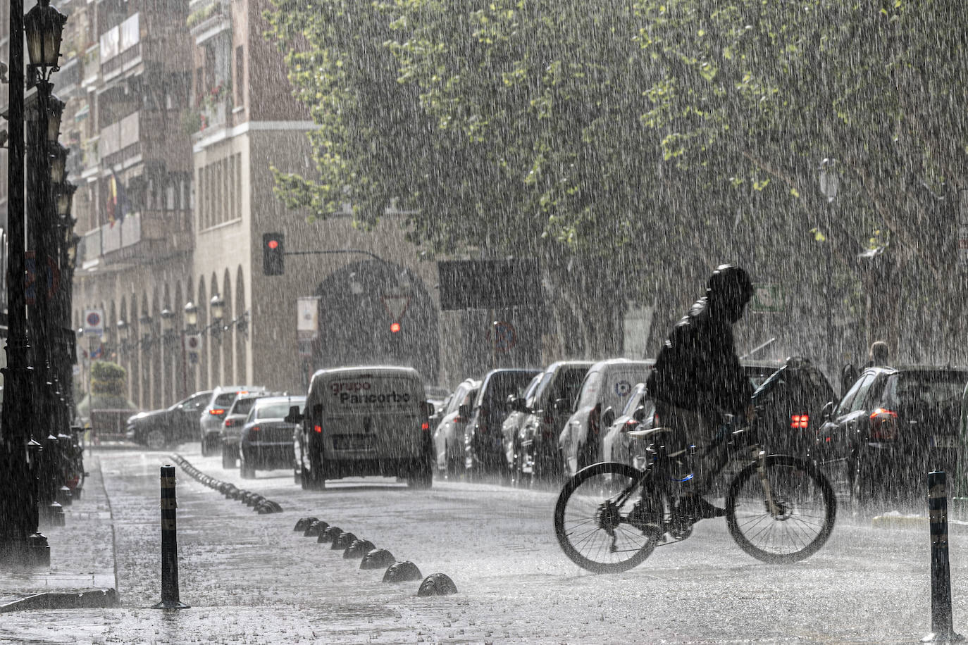 Intensa tormenta sobre Logroño