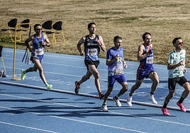 Participantes en una prueba de fondo en el Adarraga.