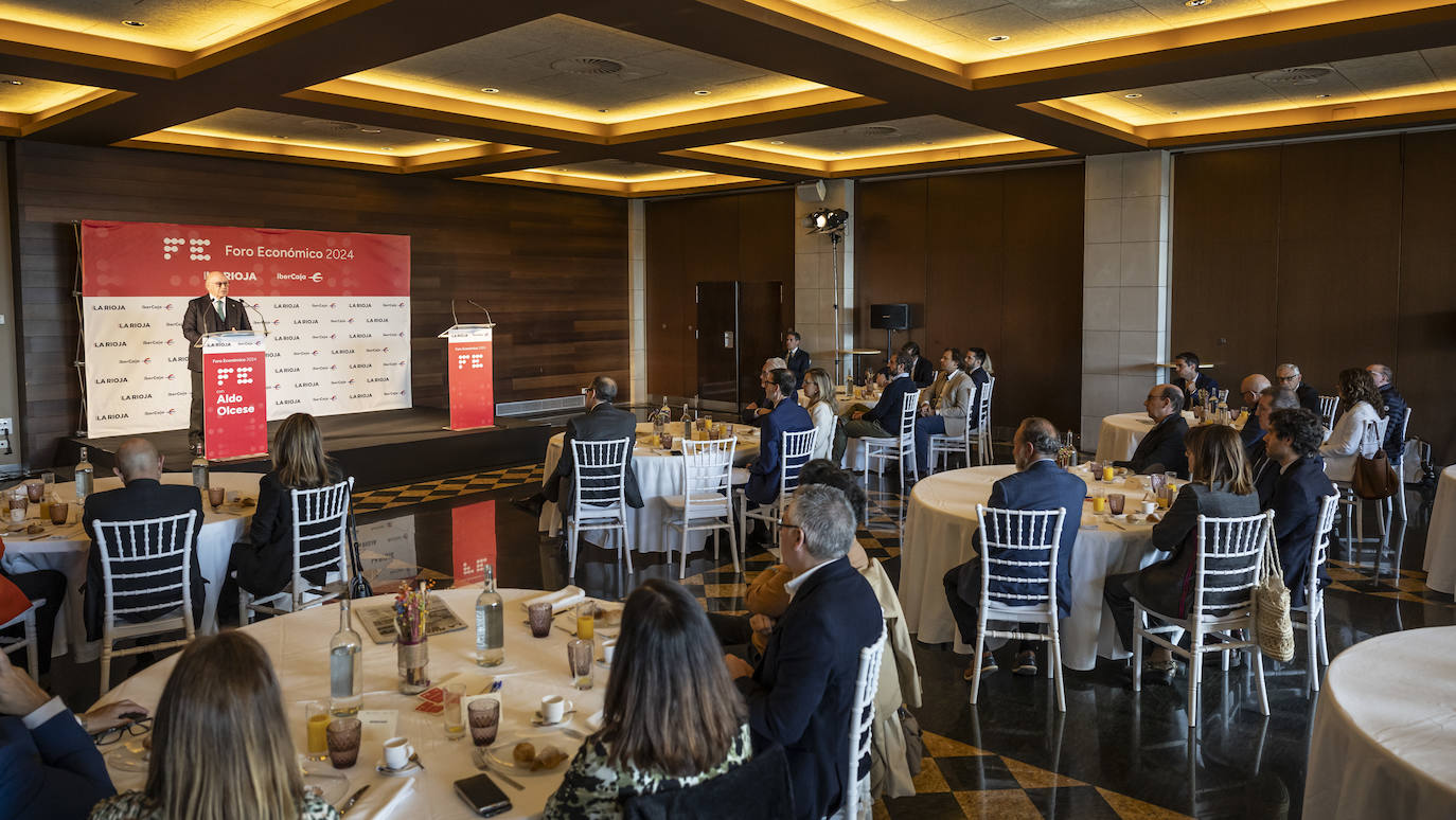 El economista Aldo Olcese participó en el foro económico de Diario LA RIOJA