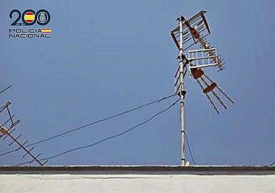 La Policía Nacional alerta de una estafa por parte de falsos revisores de antenas