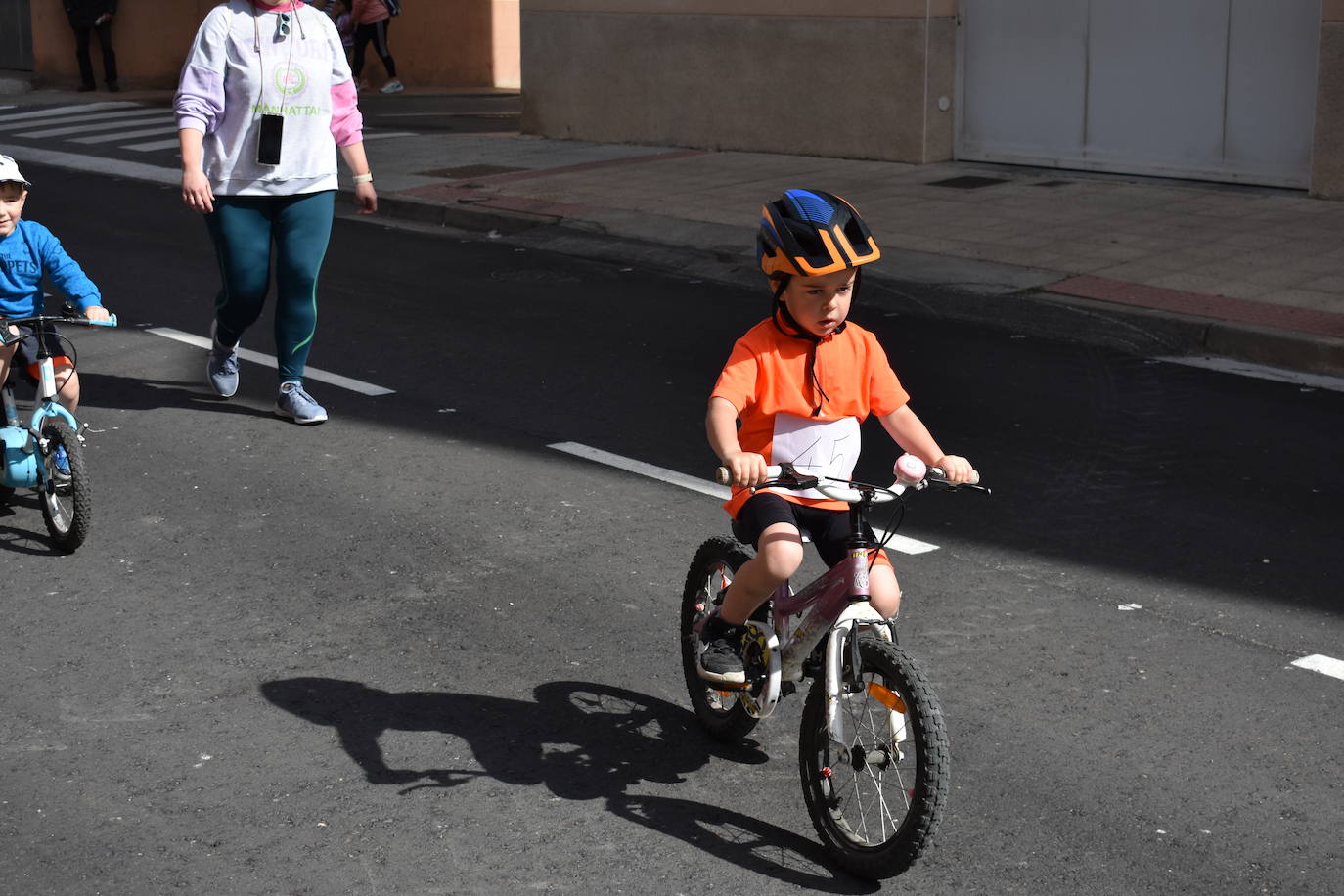 Ochenta ciclistas en el Día de la bici de Quel