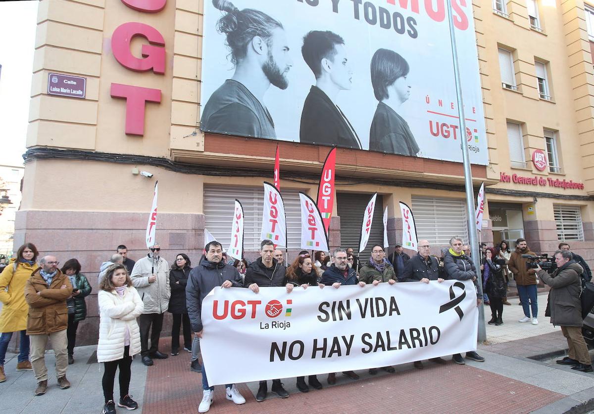 Miembros de UGT en su protesta en enero, cuando ocurrió el primer accidente laboral mortal de 2024; ahora ya van cuatro.