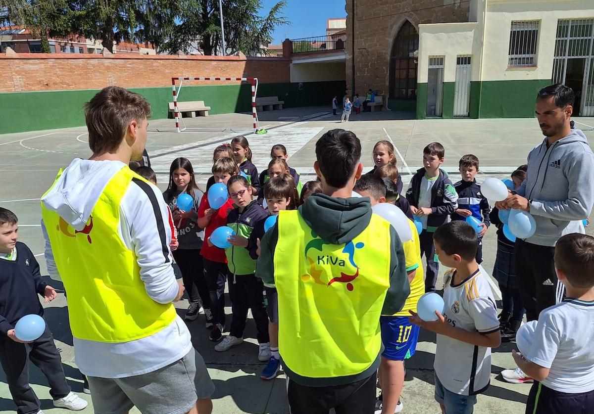 Menesianos y Sagrados Corazones de Santo Domingo se sumergen en el proyecto KiVa