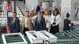 Visita de las autoridades a Inrialsa en la mañana de ayer.