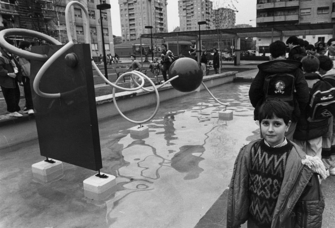 La fuente, con agua en los 90, tras colocar 'Bola de Dragón'.
