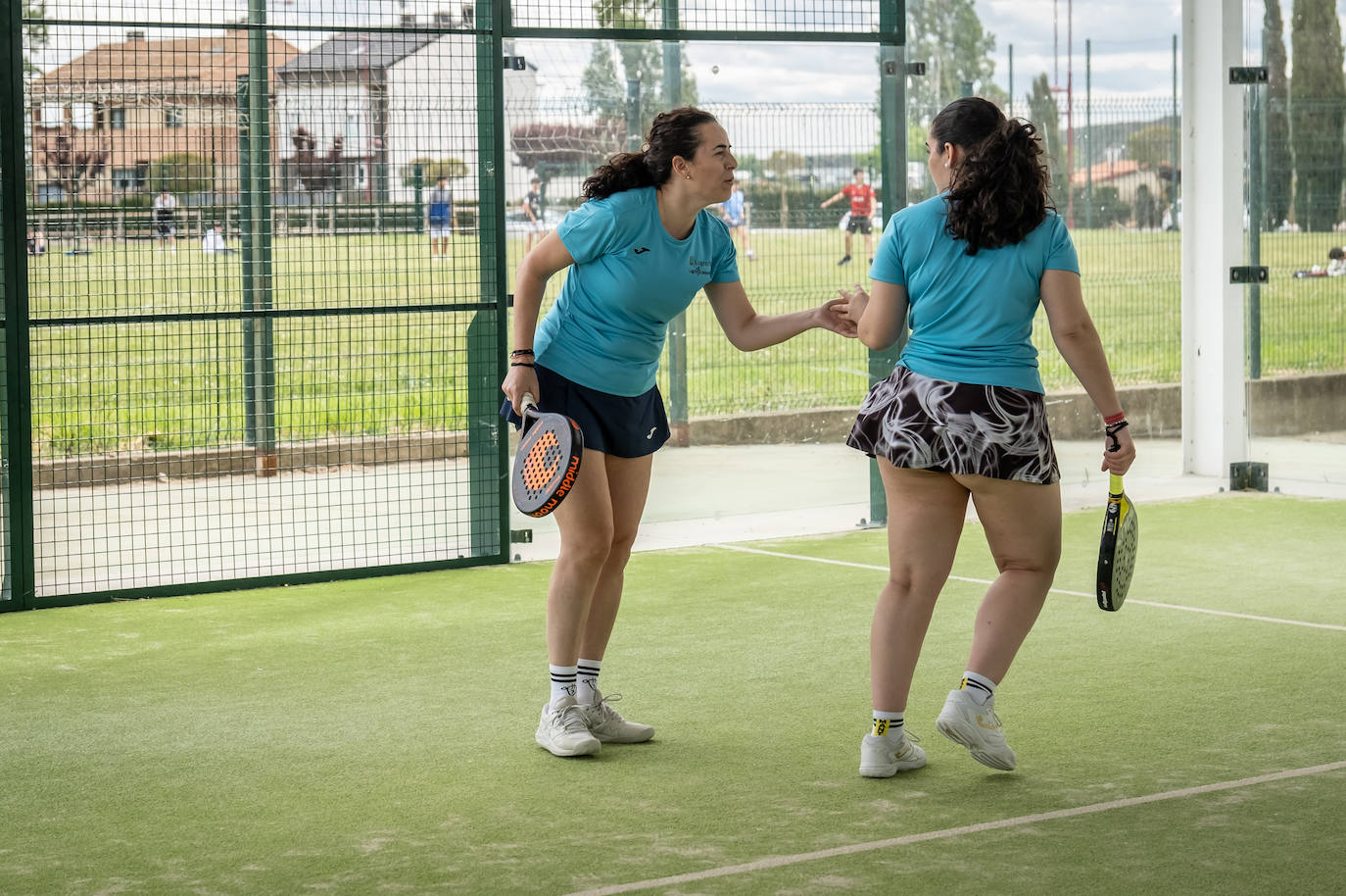 Ortodoncia Muro y Re9 toman ventaja en el torneo de pádel Empresas de La Rioja