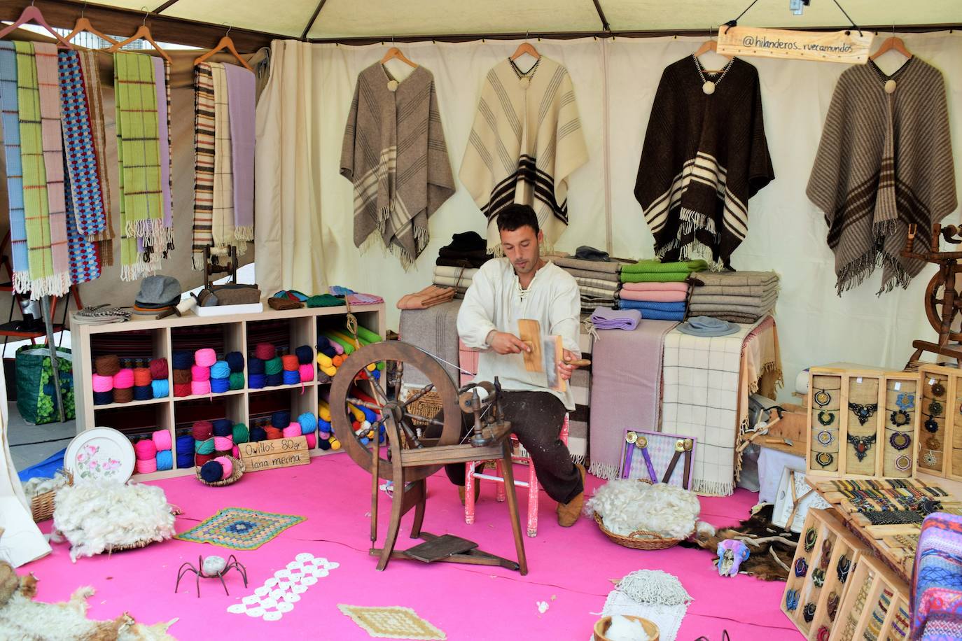 Agoncillo disfruta del XIV Mercado Medieval