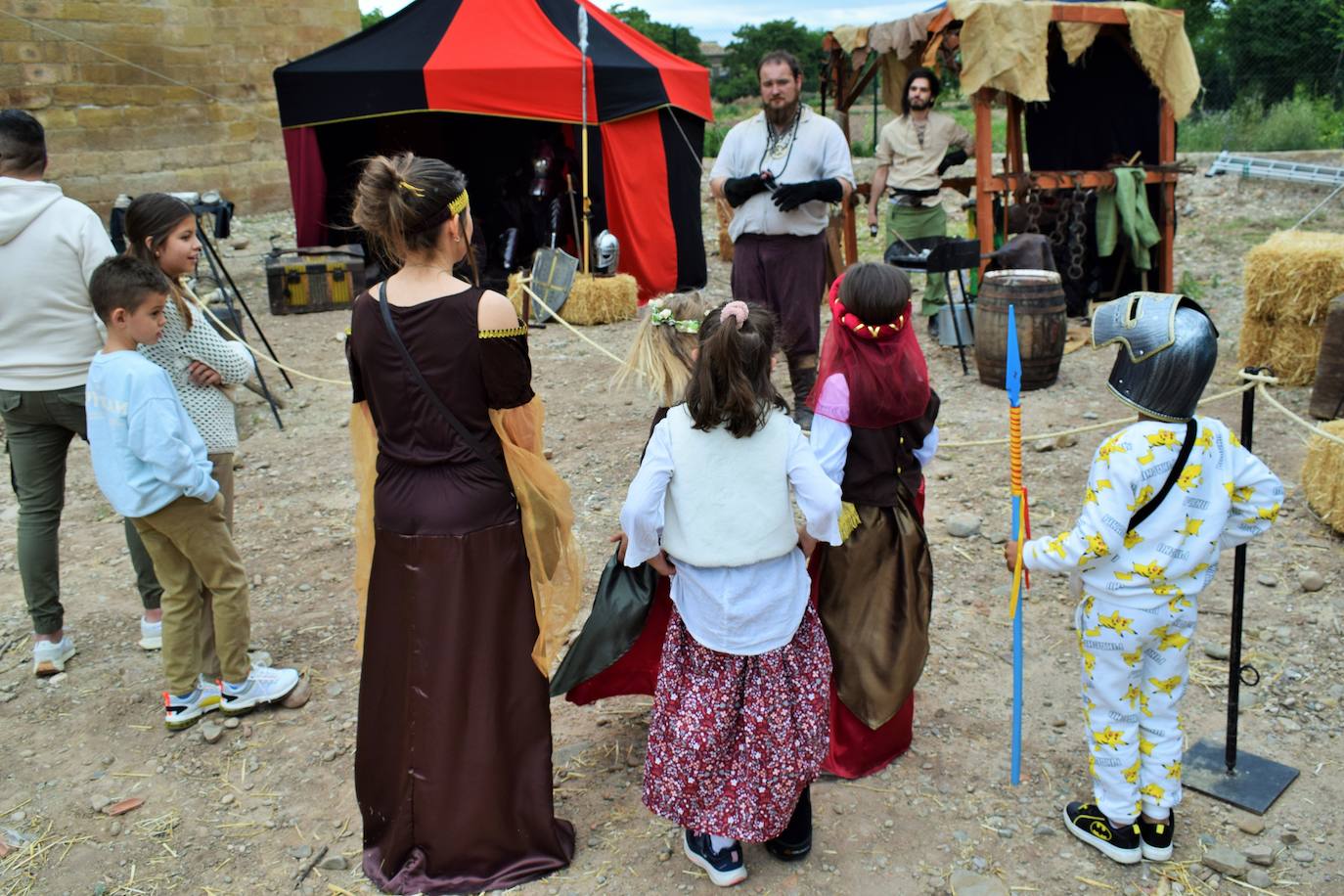 Agoncillo disfruta del XIV Mercado Medieval