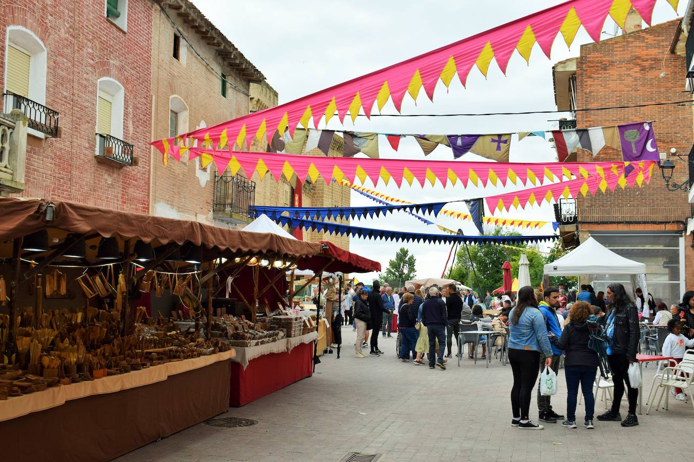 Agoncillo disfruta del XIV Mercado Medieval