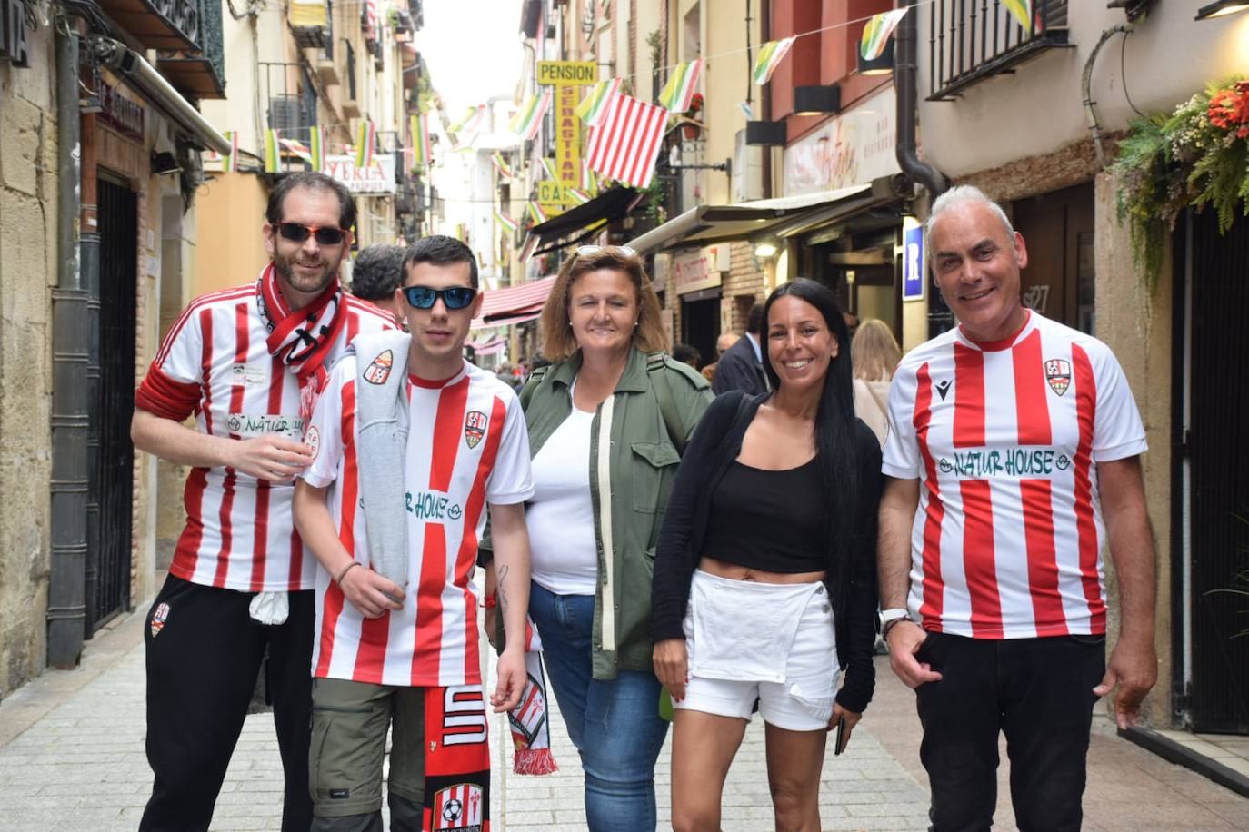 Ambiente blanquirrojo en la Laurel antes del UDL-Marbella