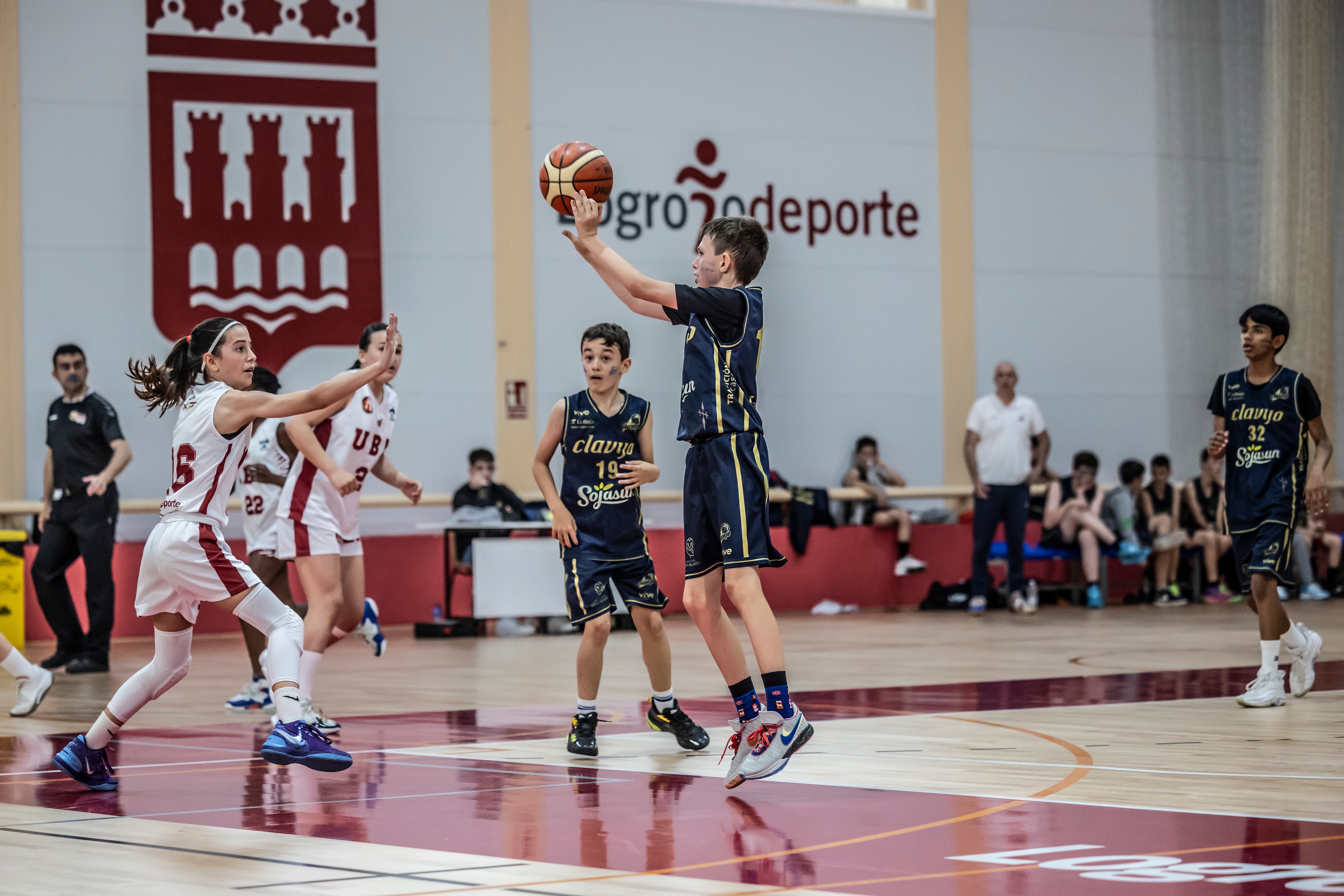 Lobete acoge la segunda jornada del Día del Mini