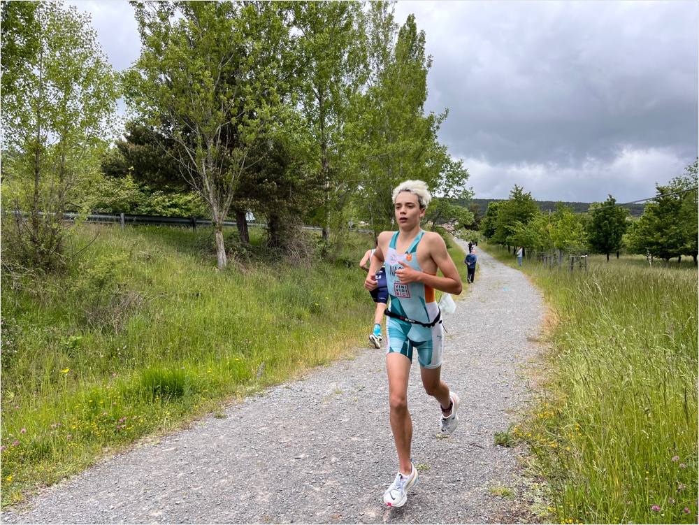 Del Alámo y Remírez ganan el triatlón de El Rasillo