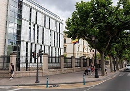 Edificios del Gobierno de La Rioja en Vara de Rey.