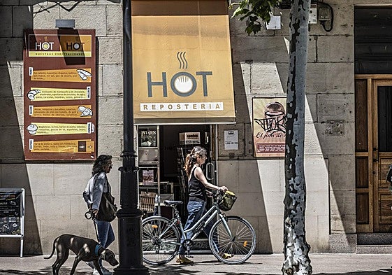 El sol, sin excesos en los termómetros, ha vuelto a ser protagonista este martes en las calles de Logroño