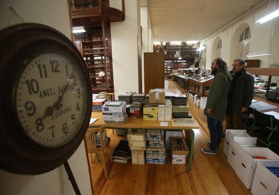 La biblioteca, con todo preparado, en la previa a la mudanza en mayo de 2017.