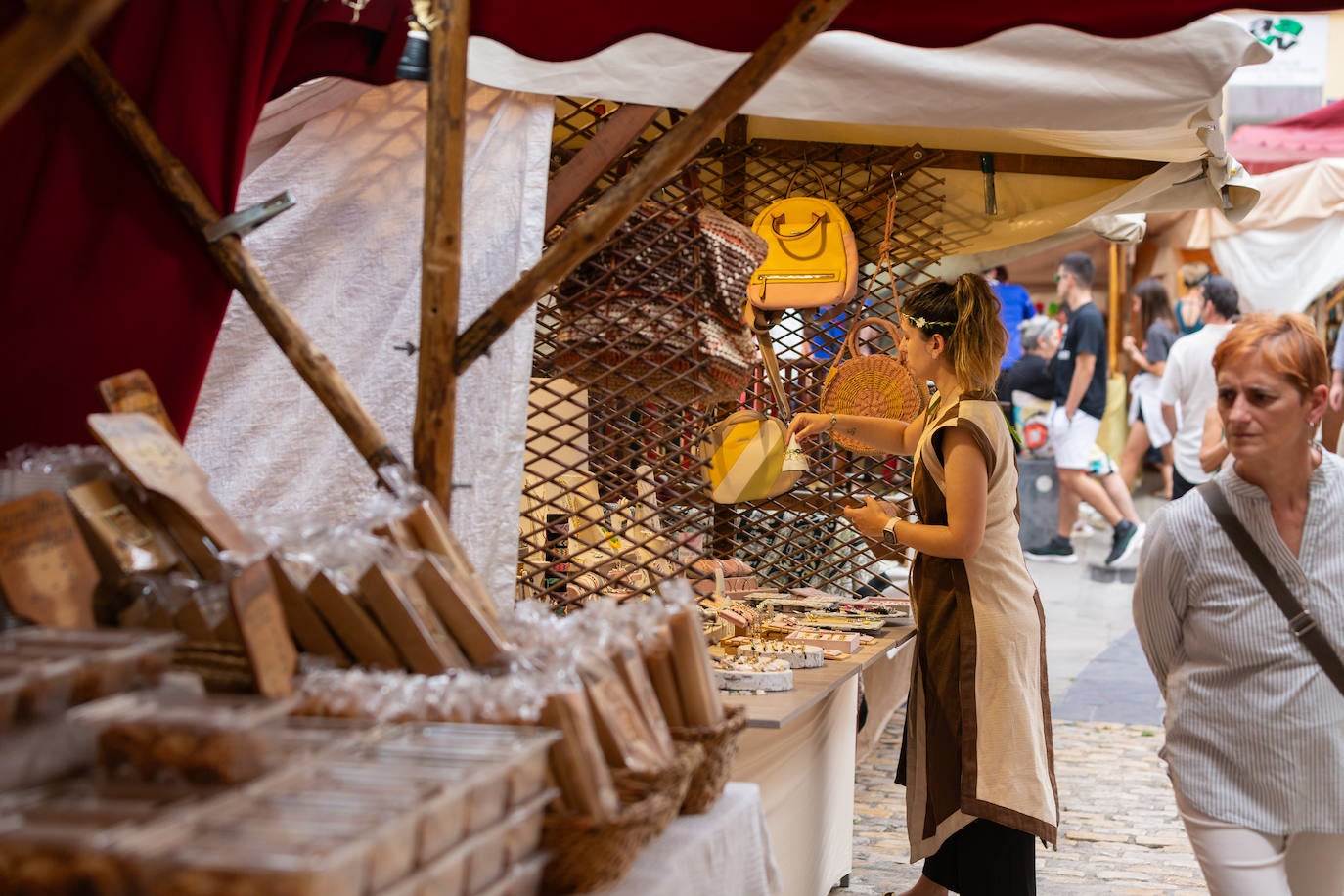 Logroño disfruta de los mercados de San Bernabé