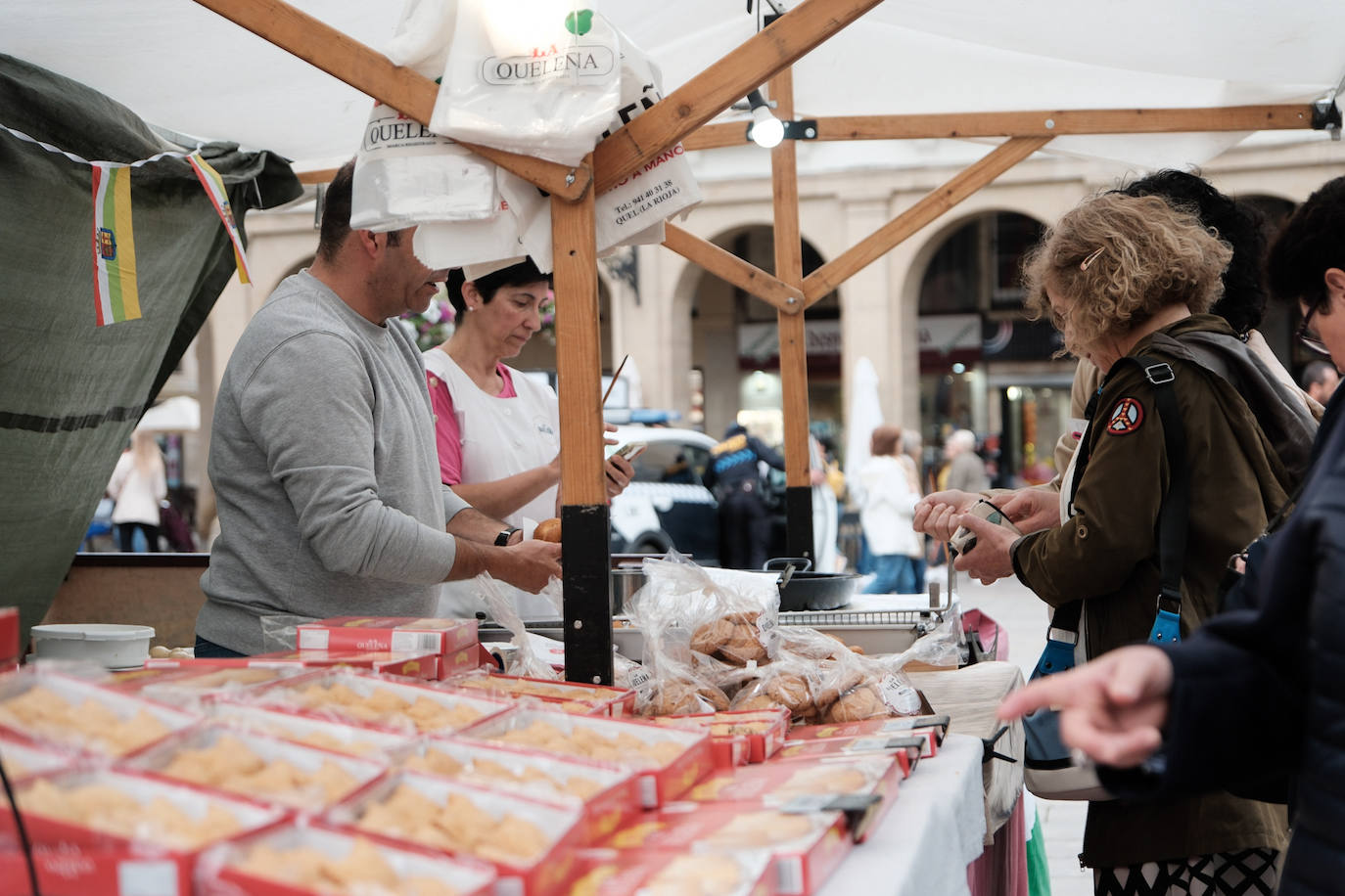 Ambiente bernabeo y mercado renacentista