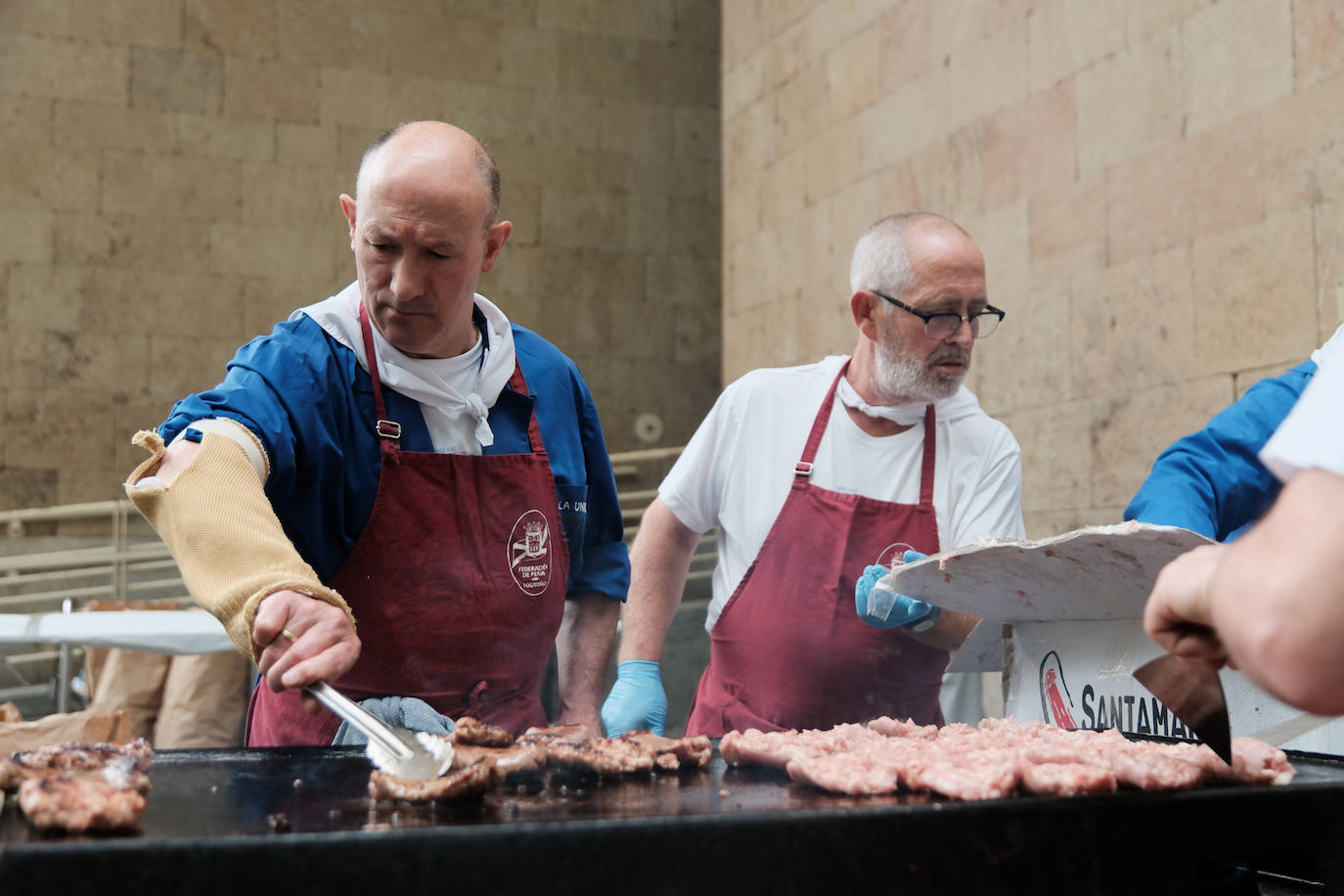 Degustación de chorizo en el Ayuntamiento, por la peña La Unión