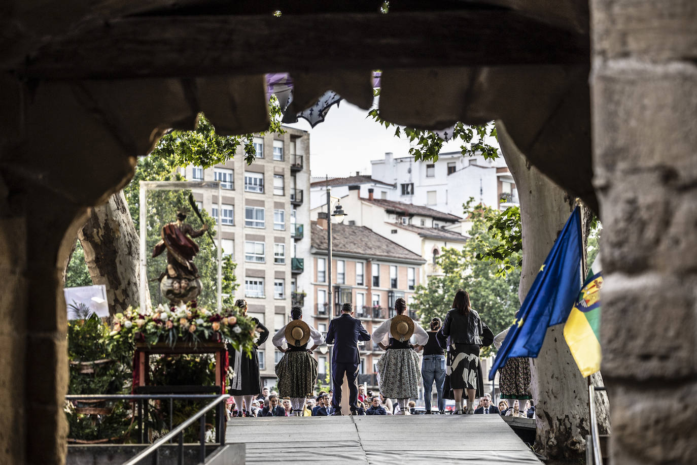 Ofrenda floral a San Bernabé