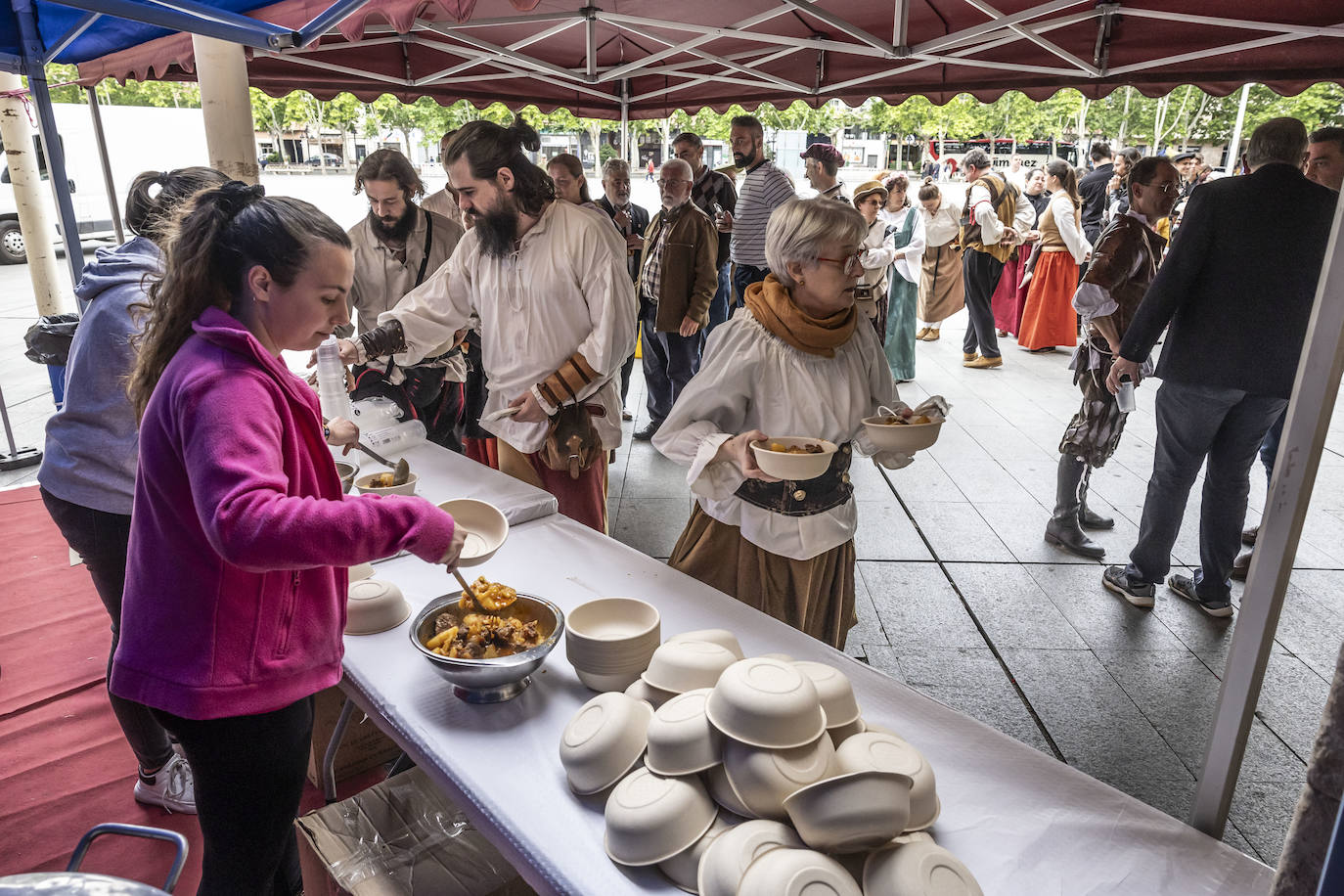 Mercado renacentista en la plaza del Ayuntamiento