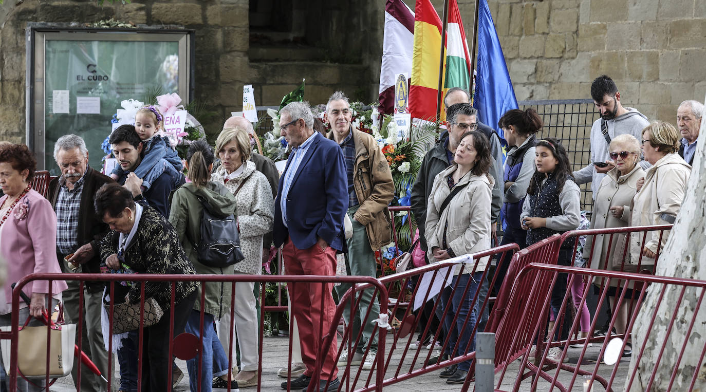 Logroño cumple con la tradición del reparto del pez