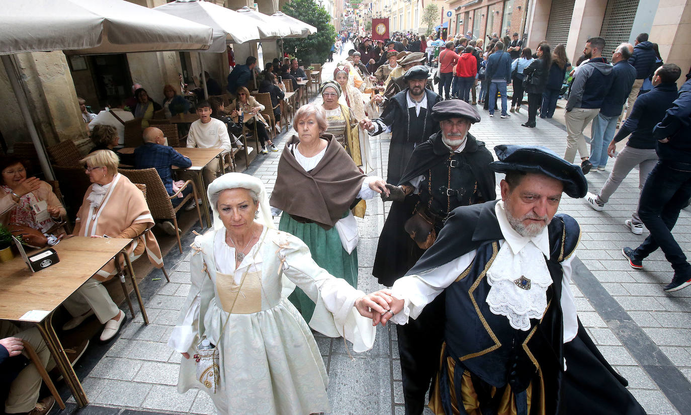 Homenaje a la Ciudad de Logroño. Llegada de Carlos V y entrega de la Flor de Lis al Escudo de Logroño