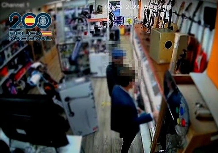 Imagen de uno de los robos de móviles.